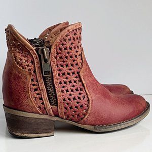 Corral Circle G Red Laser Flower Earthy Bohemian Cutout Shortie Boots Size 6.5